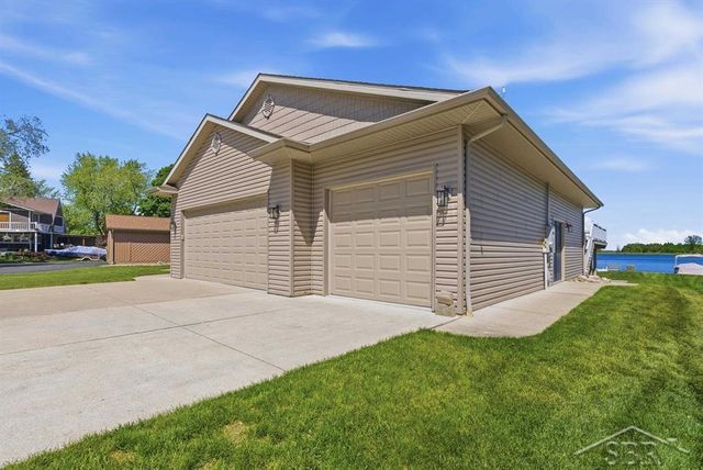 4984 Dunbar Court, Butman Twp, MI 48624