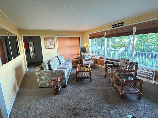 82 Upper Kimo Dr, Kula, HI 96790