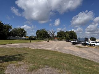 7151 Lawndale Street, Houston, TX 77023
