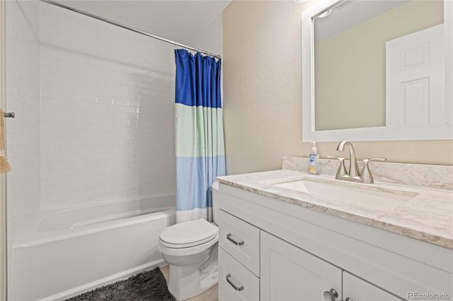 6144 S Ventura Court, Aurora, CO 80016