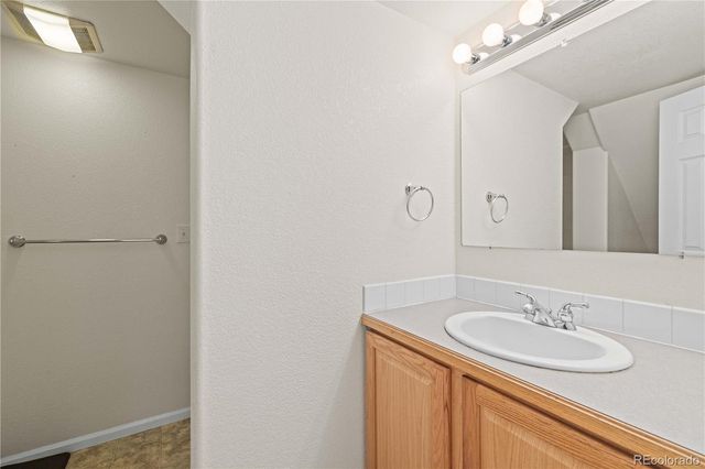 6144 S Ventura Court, Aurora, CO 80016