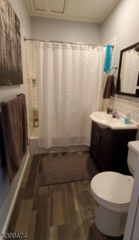 10 N River Styx Rd, Hopatcong Boro, NJ 07843