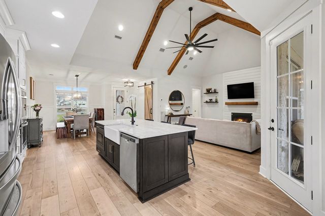 989 Westbrook Dr, Gallatin, TN 37066