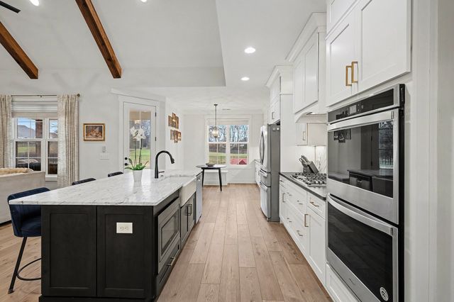 989 Westbrook Dr, Gallatin, TN 37066