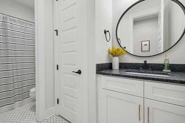 989 Westbrook Dr, Gallatin, TN 37066