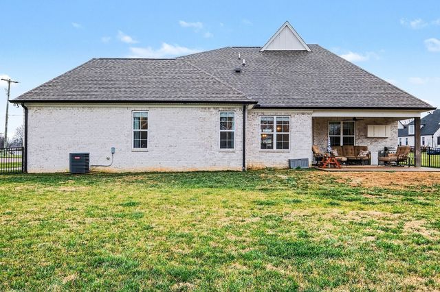 989 Westbrook Dr, Gallatin, TN 37066