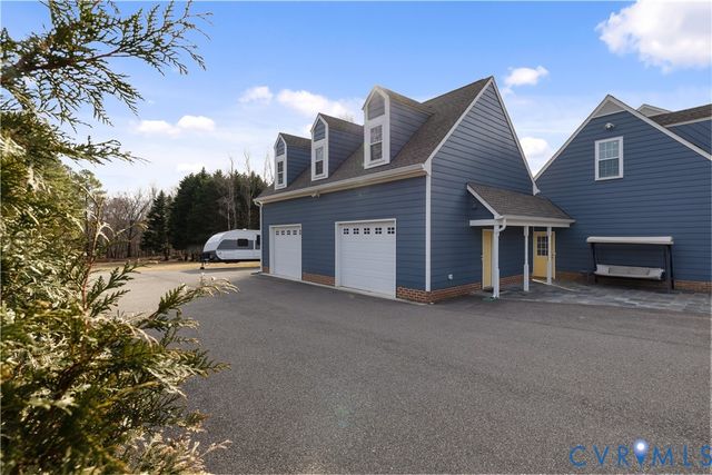 2317 Wheatlands Dr, Manakin Sabot, VA 23103