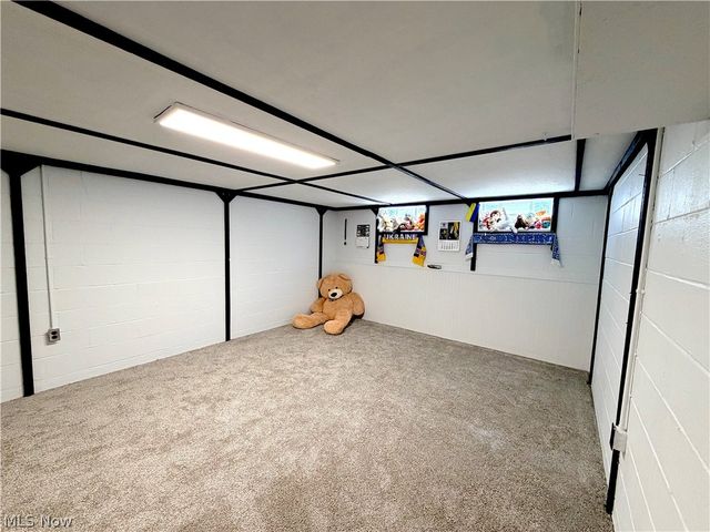18203 Broxton Drive, Strongsville, OH 44149