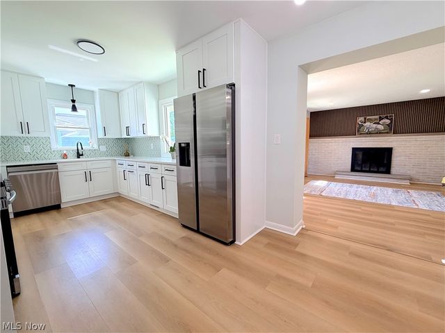 18203 Broxton Drive, Strongsville, OH 44149