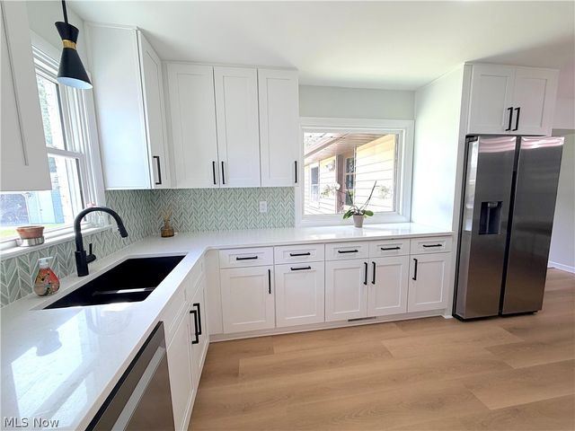 18203 Broxton Drive, Strongsville, OH 44149