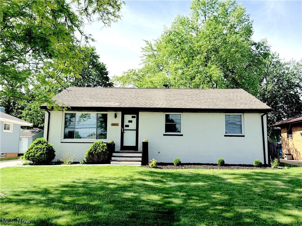 18203 Broxton Drive, Strongsville, OH 44149