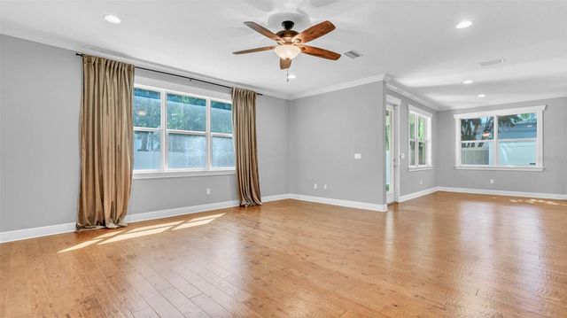 3702 W TACON STREET, Tampa, FL 33629