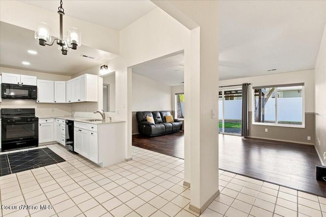 781 S Pleasant View RD, Post Falls, ID 83854