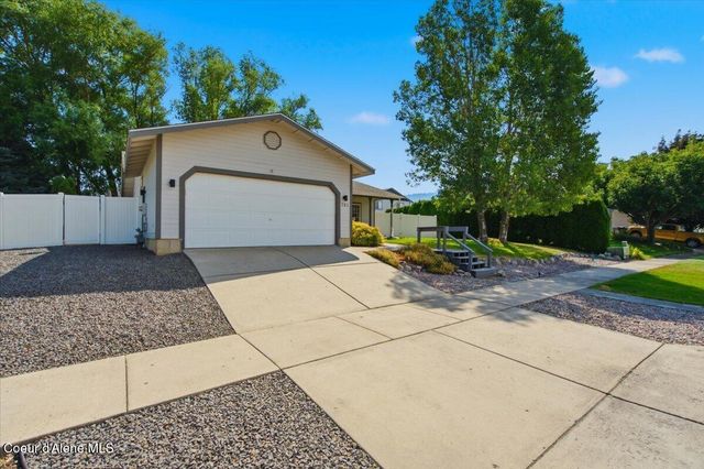 781 S Pleasant View RD, Post Falls, ID 83854