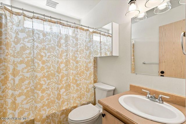 781 S Pleasant View RD, Post Falls, ID 83854