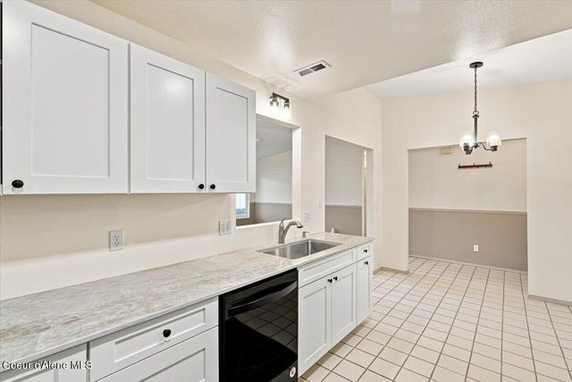 781 S Pleasant View RD, Post Falls, ID 83854