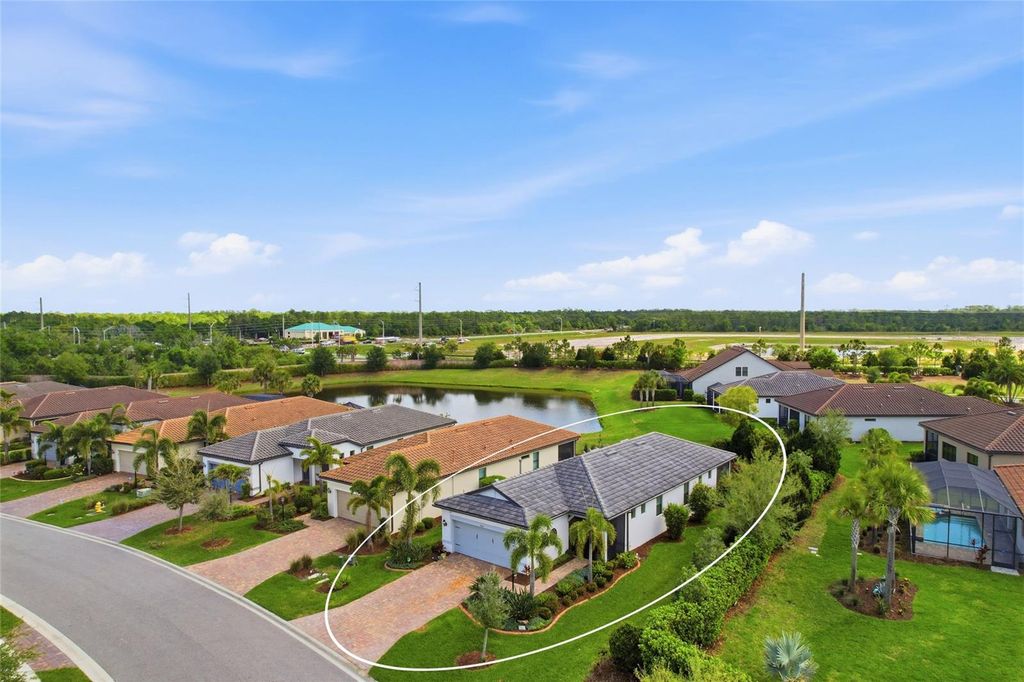 Image 32 of property listing at 7017 HANOVER COURT, Bradenton, FL 34202