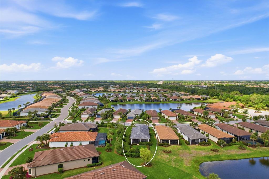 Image 40 of property listing at 7017 HANOVER COURT, Bradenton, FL 34202