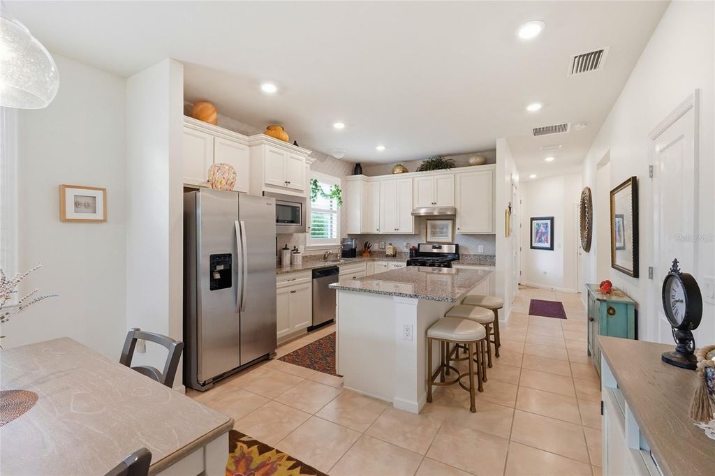 Image 6 of property listing at 7017 HANOVER COURT, Bradenton, FL 34202