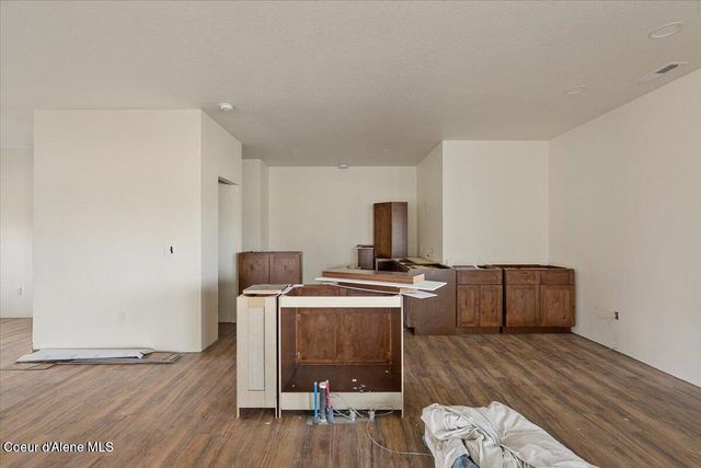 30763 N Sienna LOOP, Athol, ID 83801