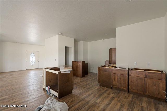 30763 N Sienna LOOP, Athol, ID 83801