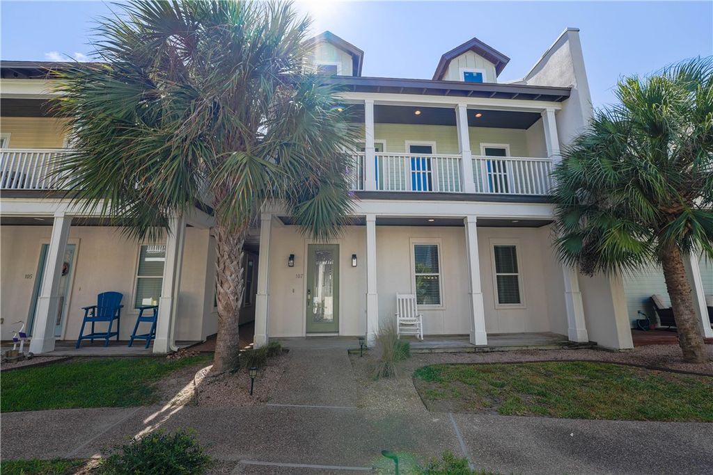 107 Frontenac, Rockport, TX 78382 — photo 4