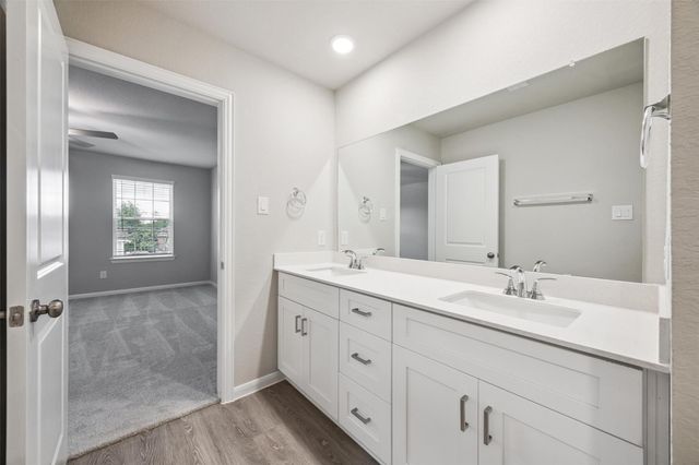 320 S Texas St, Texas City, TX 77591