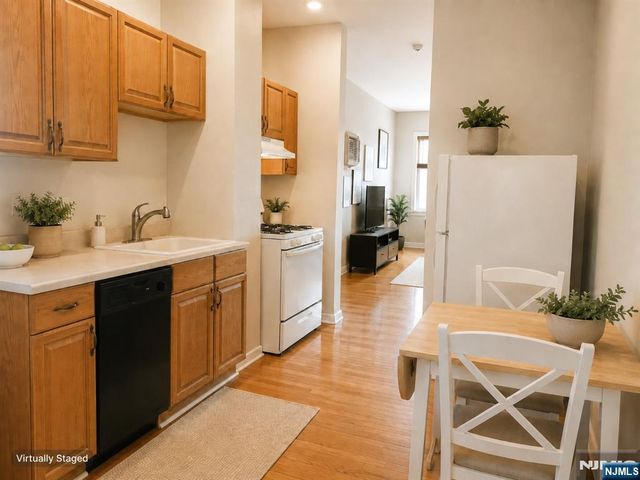 98 King Street, Nutley, NJ 07110