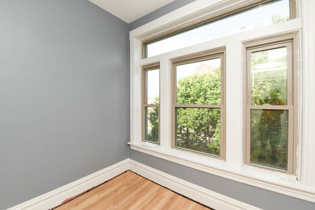 2738 N CENTRAL PARK Avenue 2, Chicago, IL 60647