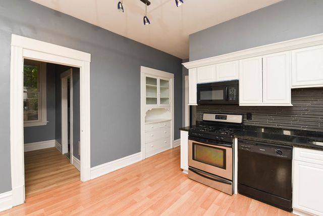 2738 N CENTRAL PARK Avenue 2, Chicago, IL 60647