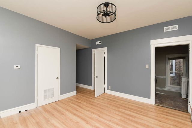 2738 N CENTRAL PARK Avenue 2, Chicago, IL 60647