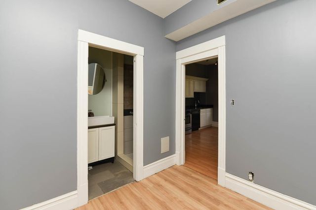 2738 N CENTRAL PARK Avenue 2, Chicago, IL 60647