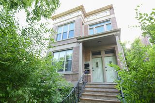 2738 N CENTRAL PARK Avenue 2, Chicago, IL 60647