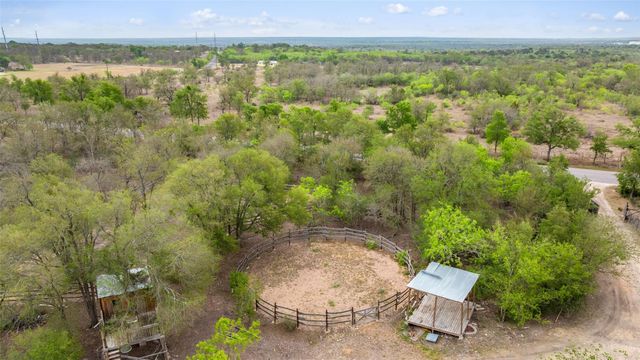 9426 Bock RD, Buda, TX 78610
