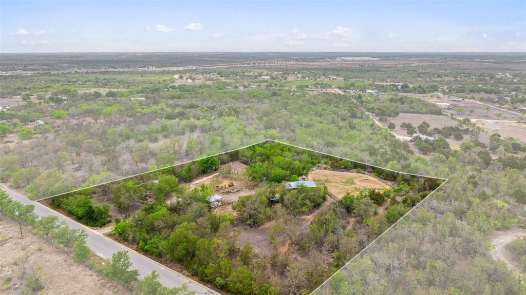 9426 Bock RD, Buda, TX 78610