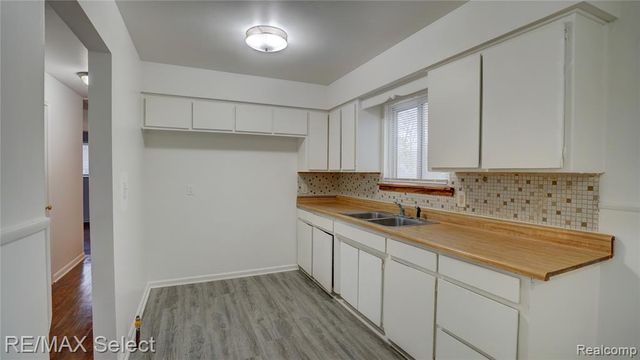 4808 Alpha Way, Flint, MI 48506