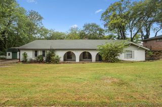 913 Sandstone Avenue, Bartlesville, OK 74006