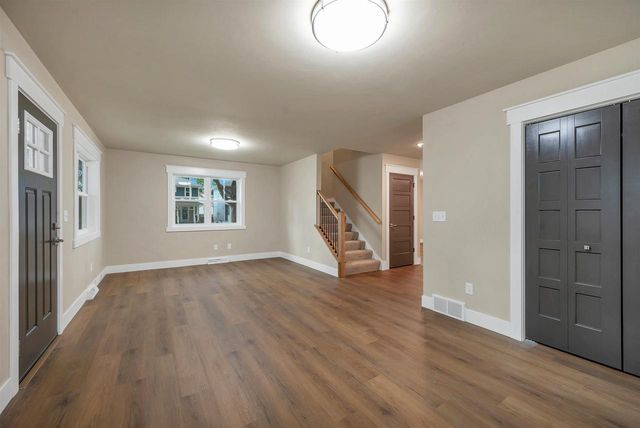 158 N MAPLE AVENUE, Green Bay, WI 54303