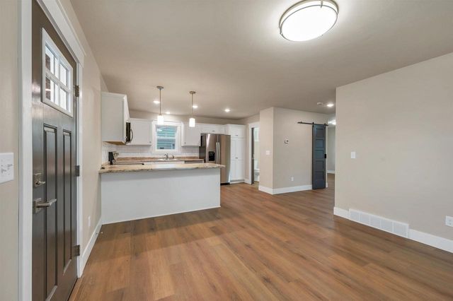 158 N MAPLE AVENUE, Green Bay, WI 54303
