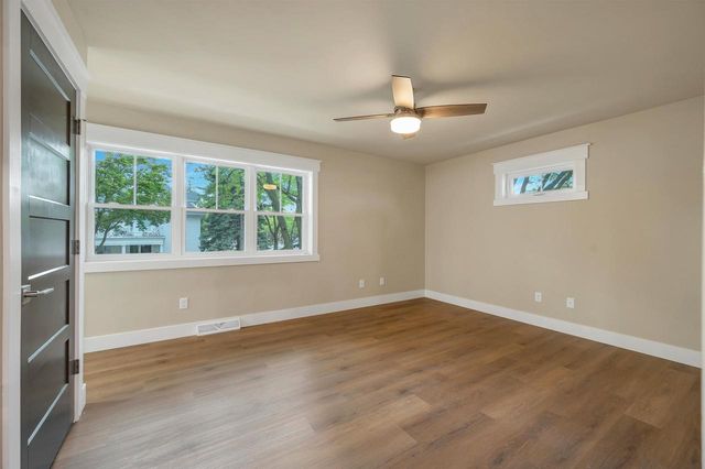 158 N MAPLE AVENUE, Green Bay, WI 54303