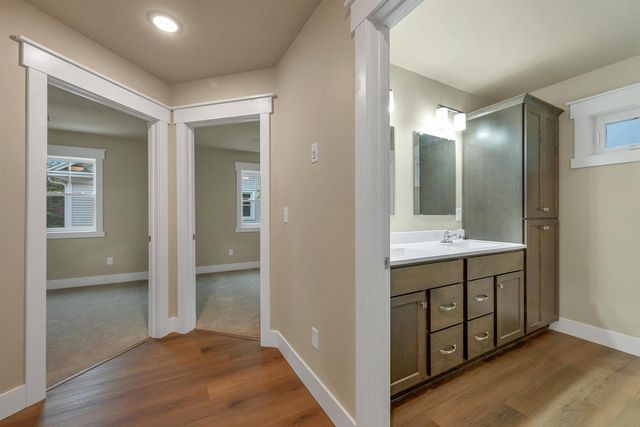 158 N MAPLE AVENUE, Green Bay, WI 54303