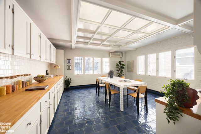 57 E 74TH Street, New York City, NY 10021