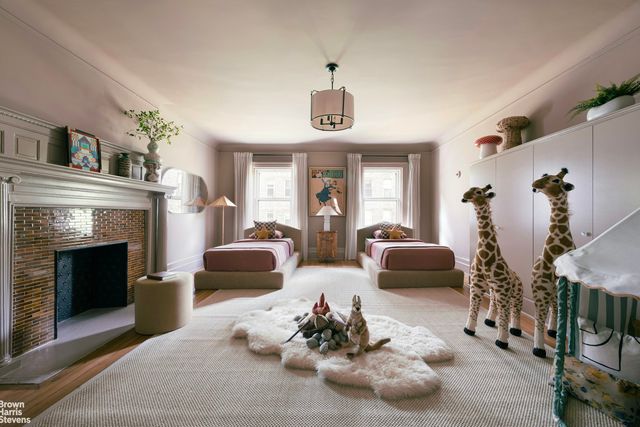 57 E 74TH Street, New York City, NY 10021