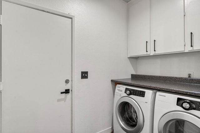 527 Sunflower Dr, Patterson, CA 95363