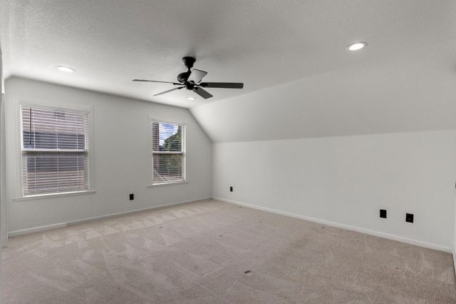 527 Sunflower Dr, Patterson, CA 95363