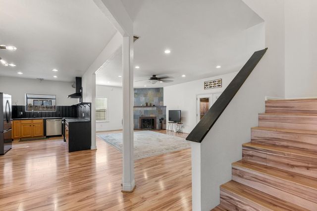 527 Sunflower Dr, Patterson, CA 95363