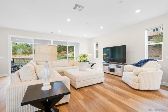 12112 Carter Lane, San Diego, CA 92128