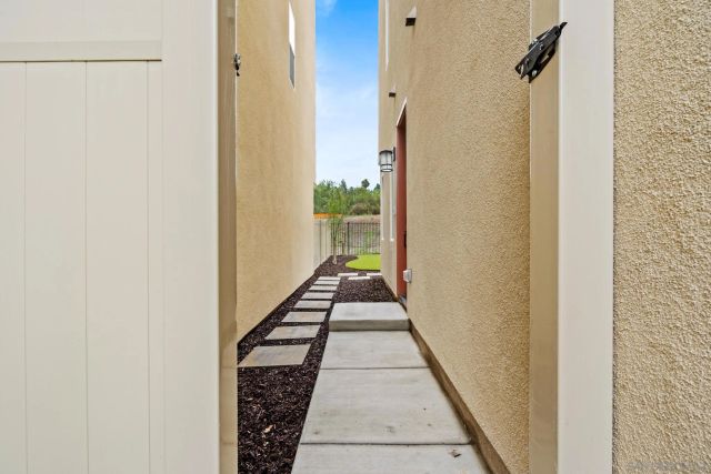 12112 Carter Lane, San Diego, CA 92128