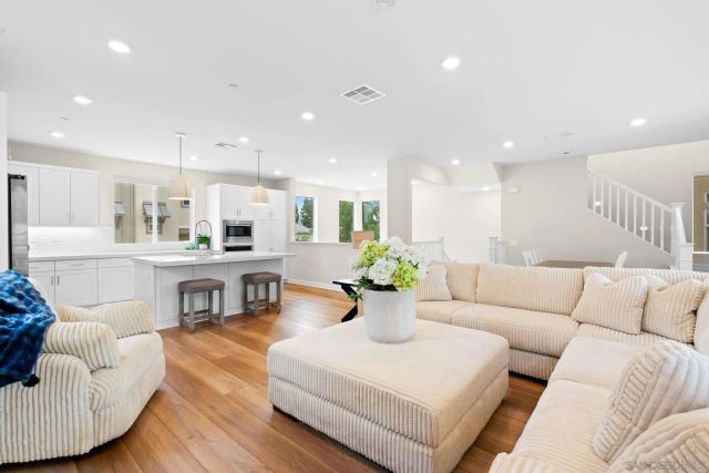 12112 Carter Lane, San Diego, CA 92128