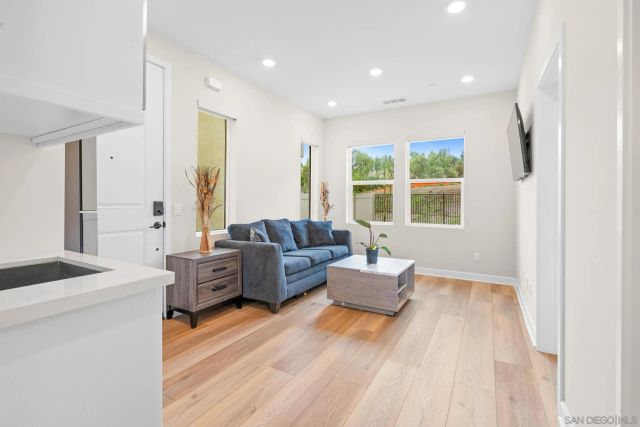 12112 Carter Lane, San Diego, CA 92128